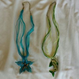 Glass pendant necklaces